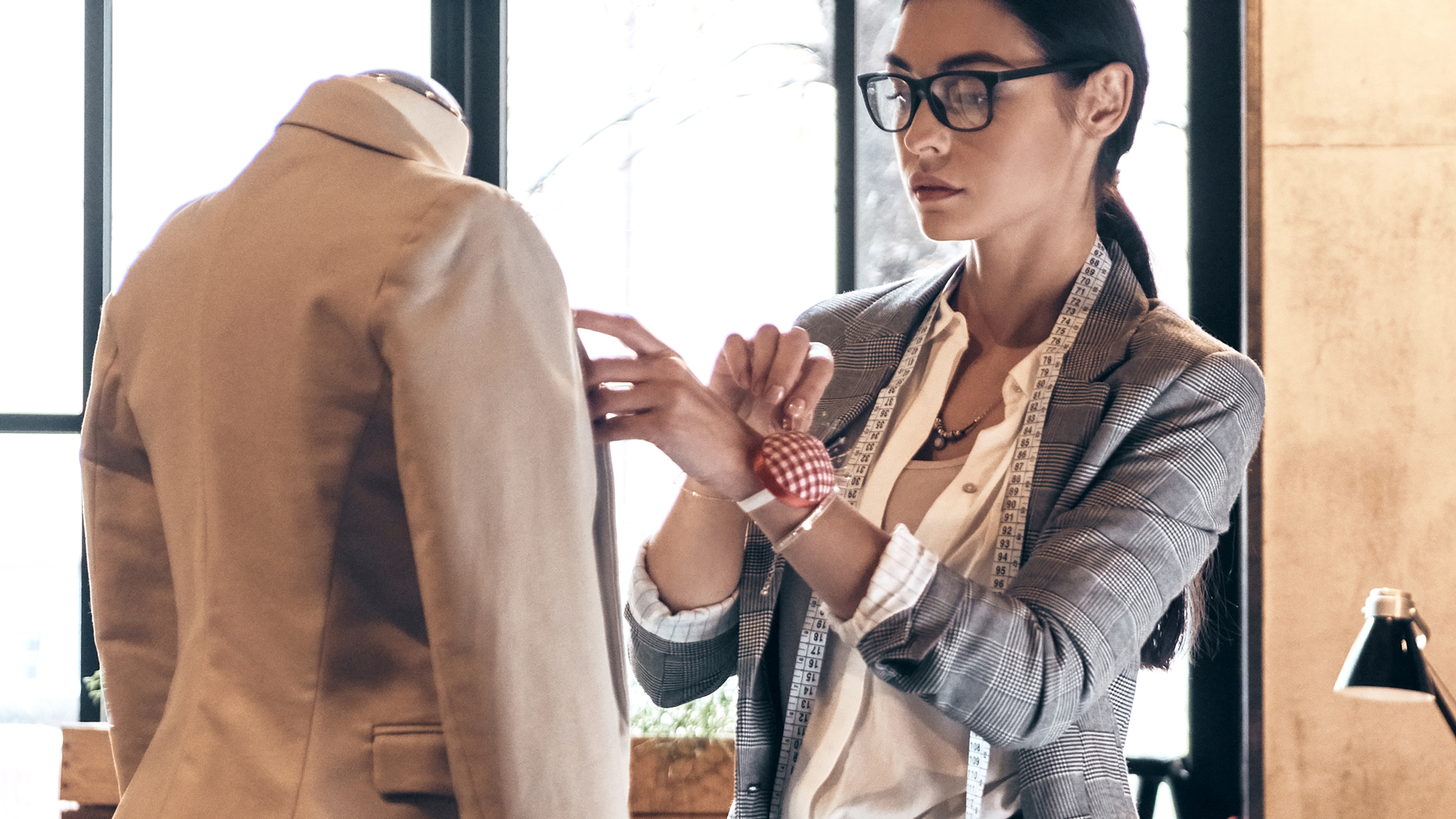 Tailor06-1920x1080_1_1_1