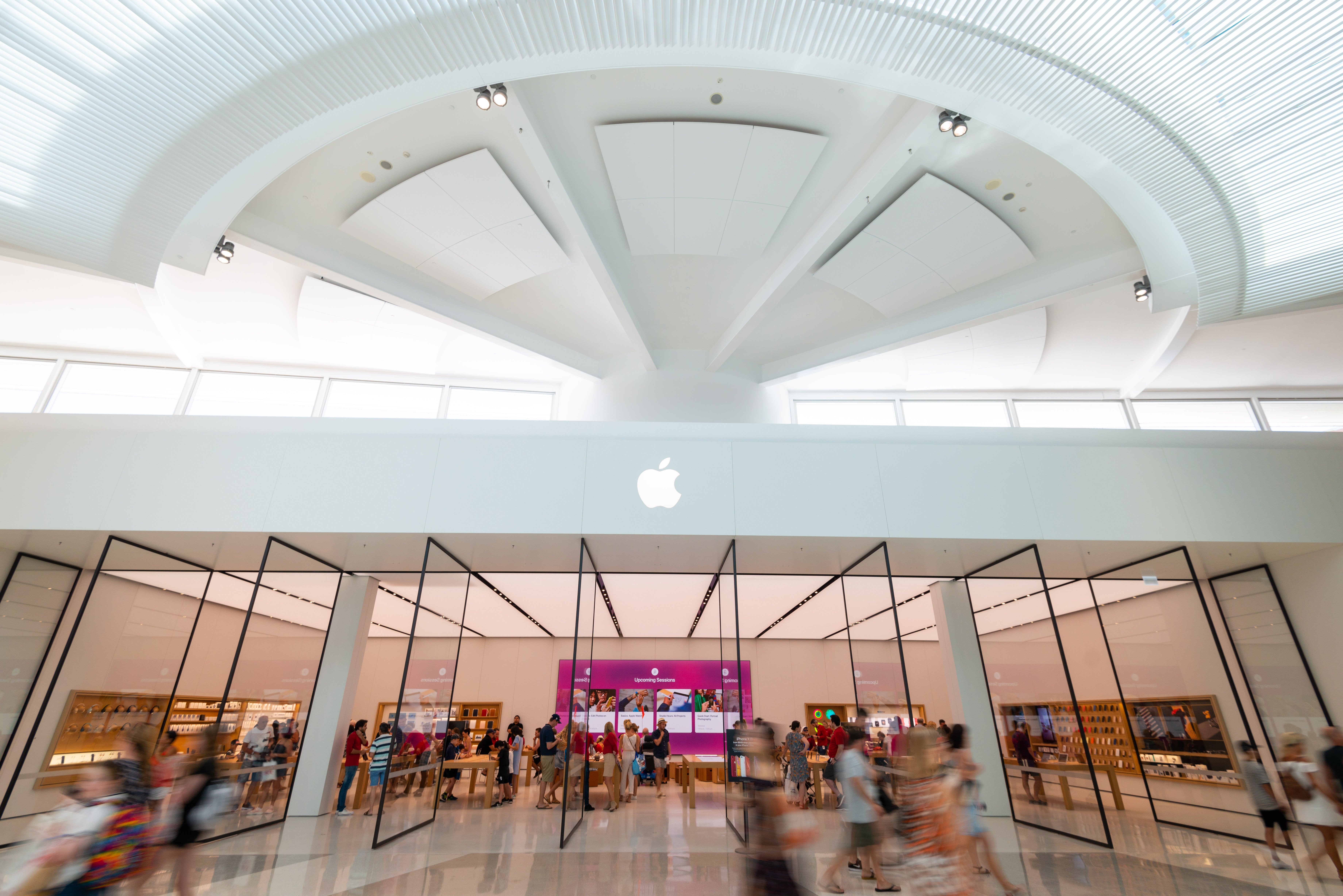 Apple stores at Robina